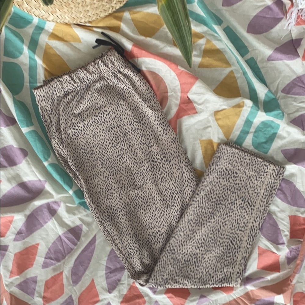 Lululemon on the fly pants
